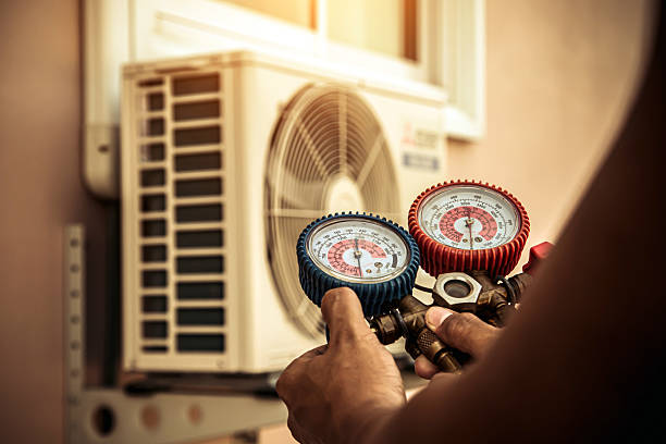 Professional Heat Pump Repair technician working in Longview, WA
